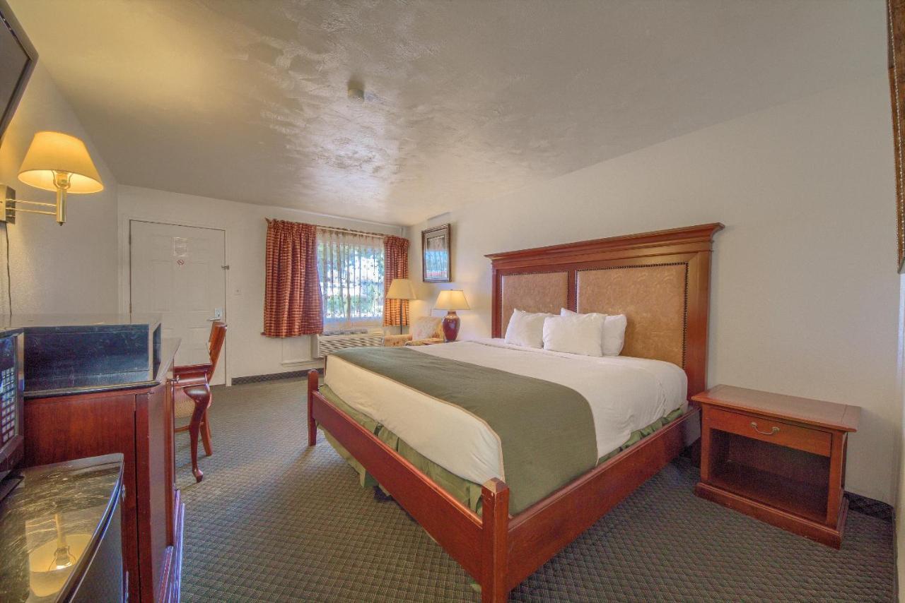 Americas Best Value Inn Ювалде Экстерьер фото